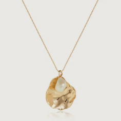 Shell and Pearl Necklace Set
